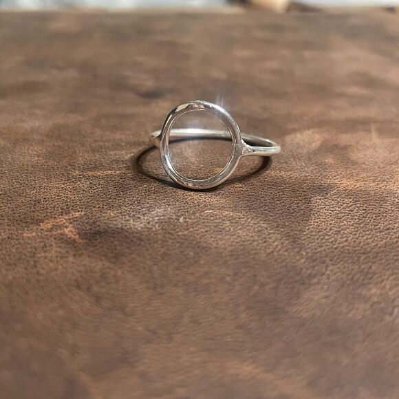 Tiny Delicate  Circle Ring Sterling Silver 925 Size 8 Minimalist Jewelery - Picture 3 of 14